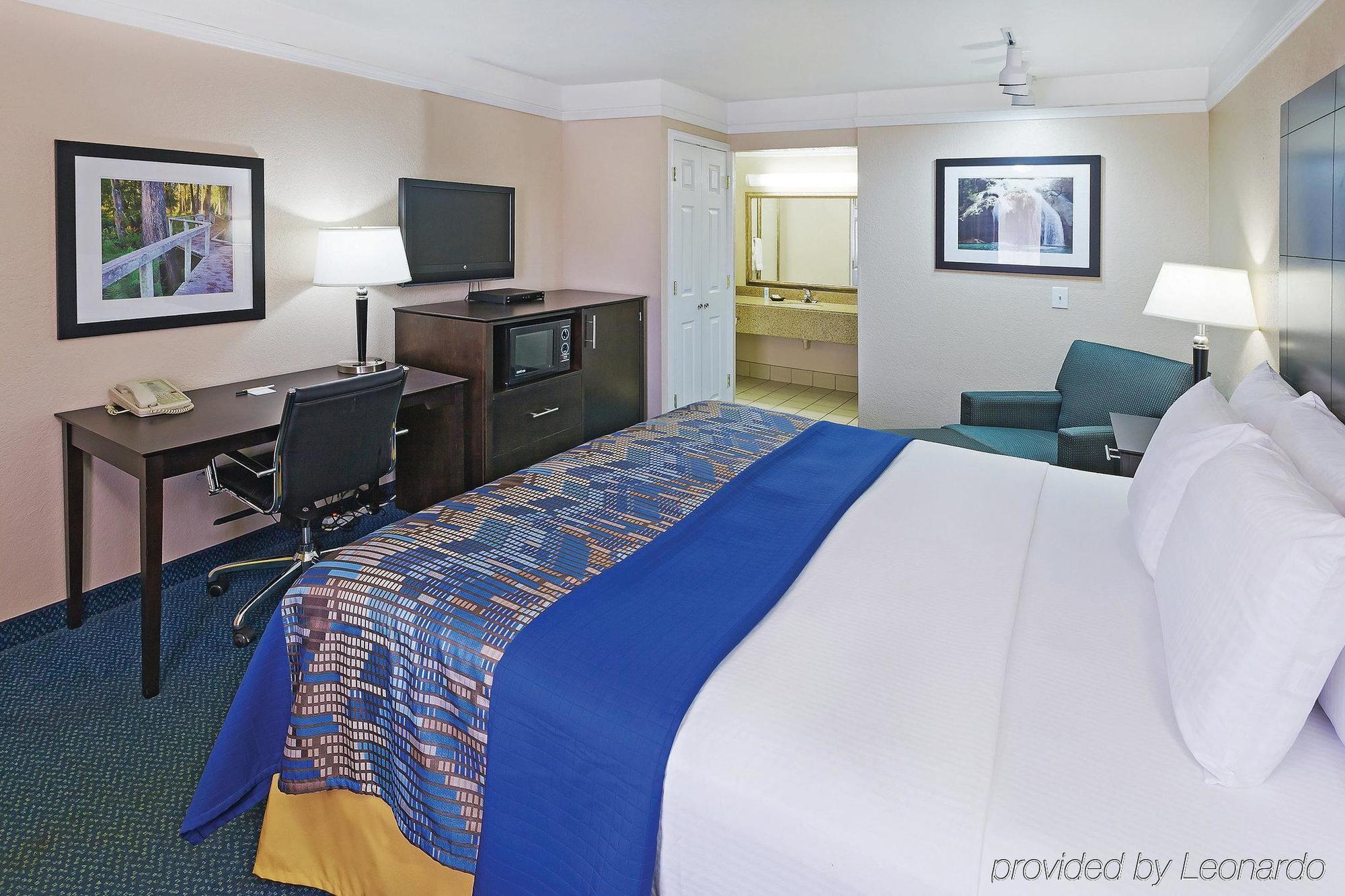Red Roof Inn Ardmore Luaran gambar