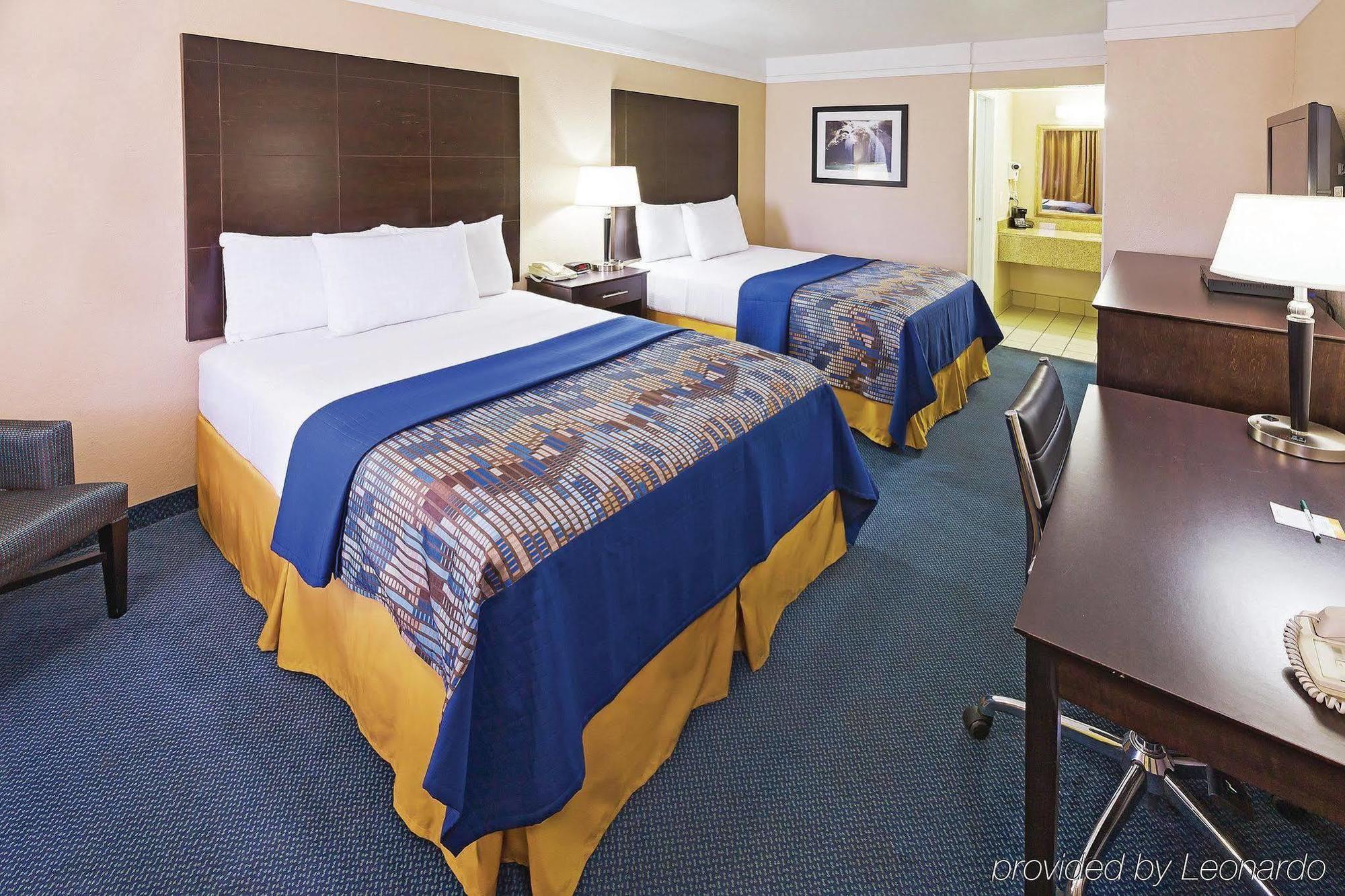 Red Roof Inn Ardmore Luaran gambar