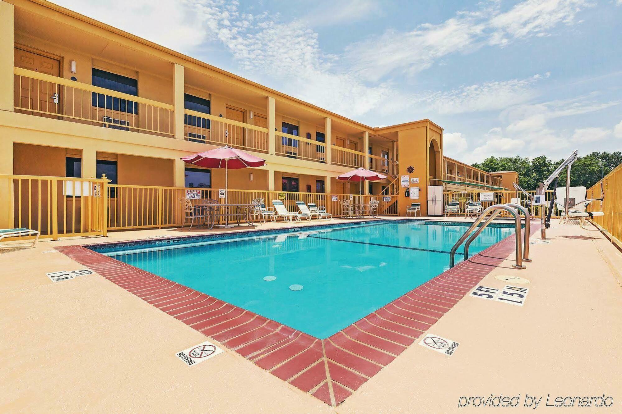 Red Roof Inn Ardmore Luaran gambar